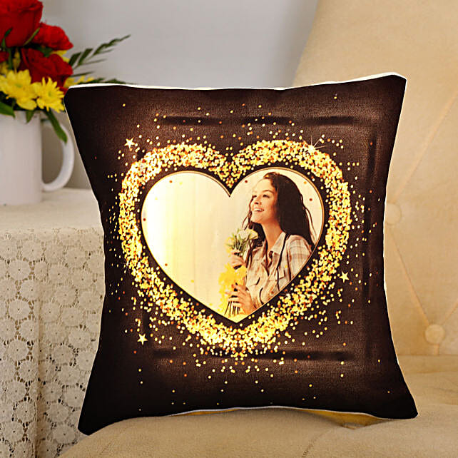 Best Personalised Gift Ideas for Girlfriend's Birthday - Ferns N Petals