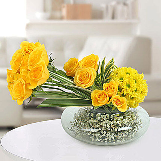 Yellow Roses N Daisies Arrangement Gift Yellow Rose Bunches Ferns N