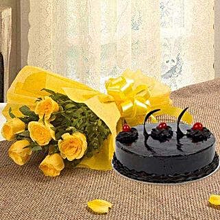 Starburst - Bunch of 6 Yellow Roses with Chocolate Cake 500gm.