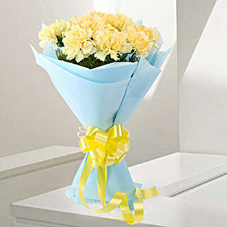 Sundripped Carnations - Bunch of 10 yellow carnations.